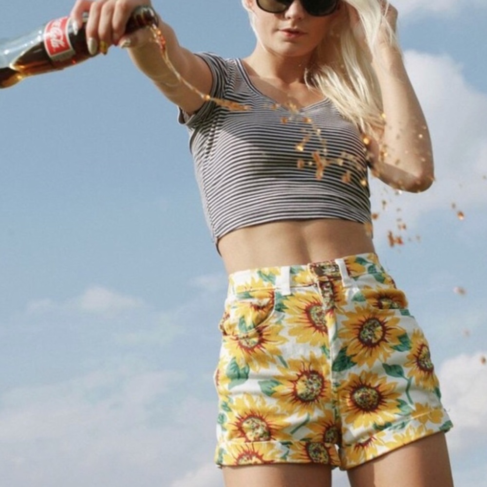 American Apparel high-Rise Sunflower Shorts